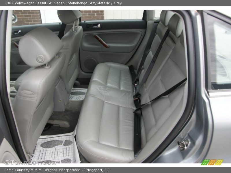 Stonehenge Grey Metallic / Grey 2004 Volkswagen Passat GLS Sedan