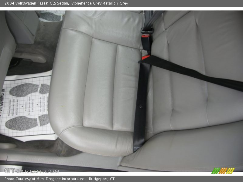 Stonehenge Grey Metallic / Grey 2004 Volkswagen Passat GLS Sedan