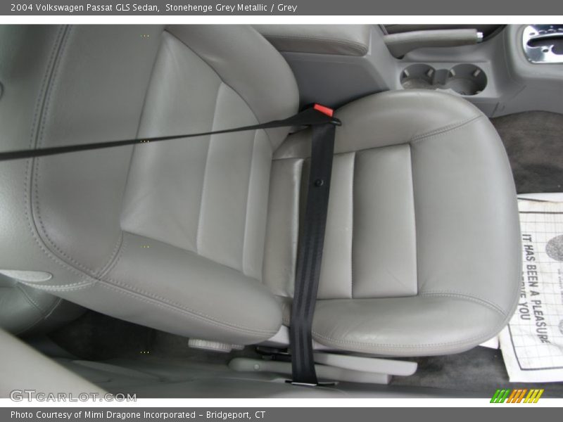 Stonehenge Grey Metallic / Grey 2004 Volkswagen Passat GLS Sedan