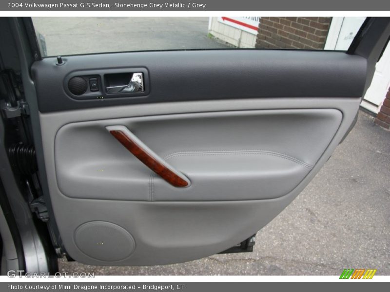 Stonehenge Grey Metallic / Grey 2004 Volkswagen Passat GLS Sedan