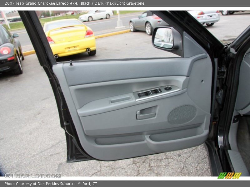 Black / Dark Khaki/Light Graystone 2007 Jeep Grand Cherokee Laredo 4x4