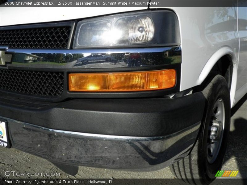 Summit White / Medium Pewter 2008 Chevrolet Express EXT LS 3500 Passenger Van
