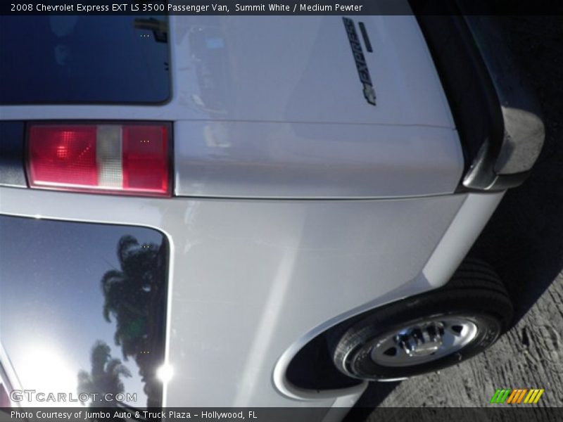Summit White / Medium Pewter 2008 Chevrolet Express EXT LS 3500 Passenger Van