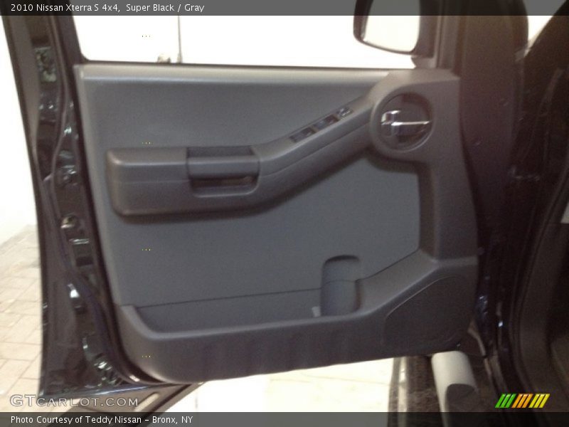 Super Black / Gray 2010 Nissan Xterra S 4x4