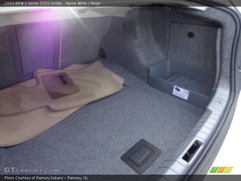 Alpine White / Beige 2009 BMW 3 Series 335xi Sedan