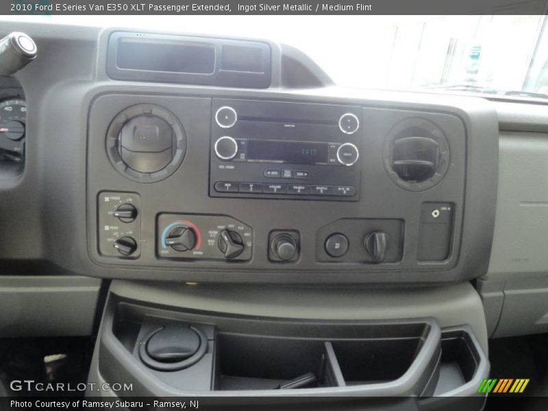 Ingot Silver Metallic / Medium Flint 2010 Ford E Series Van E350 XLT Passenger Extended