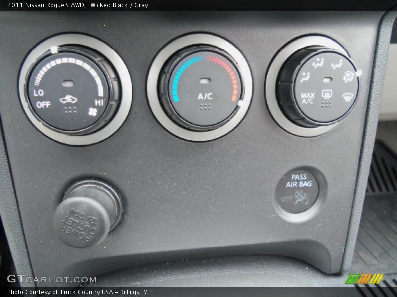 Wicked Black / Gray 2011 Nissan Rogue S AWD