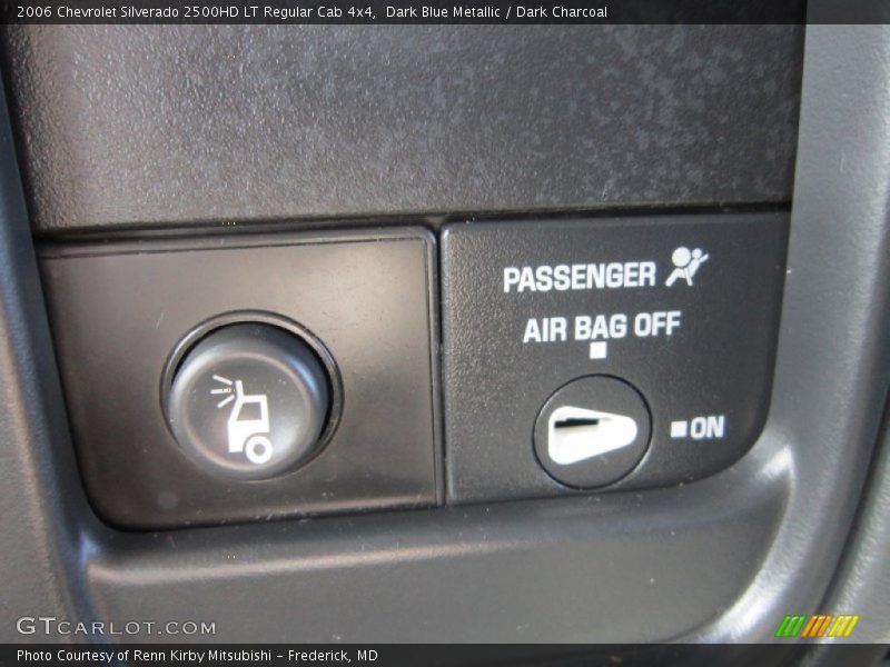 Dark Blue Metallic / Dark Charcoal 2006 Chevrolet Silverado 2500HD LT Regular Cab 4x4