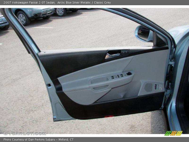 Door Panel of 2007 Passat 2.0T Sedan