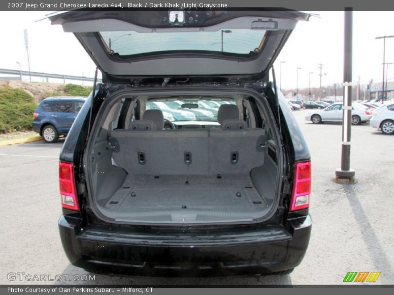 Black / Dark Khaki/Light Graystone 2007 Jeep Grand Cherokee Laredo 4x4