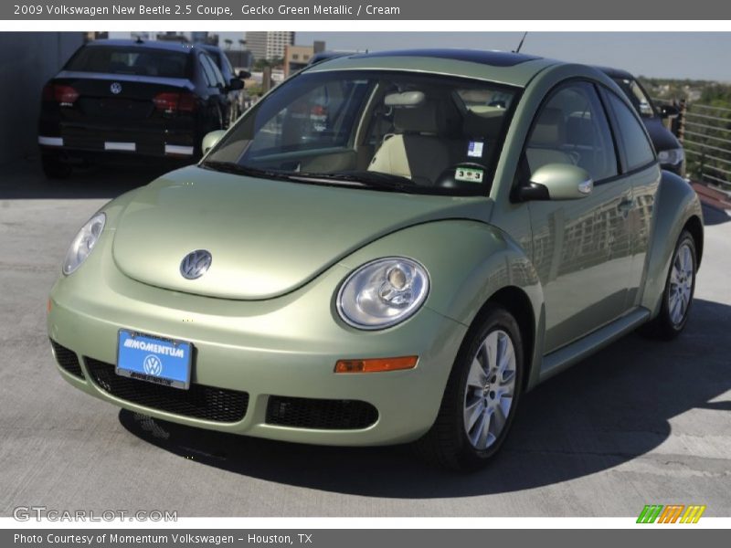 Gecko Green Metallic / Cream 2009 Volkswagen New Beetle 2.5 Coupe