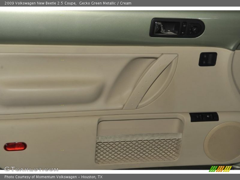 Gecko Green Metallic / Cream 2009 Volkswagen New Beetle 2.5 Coupe