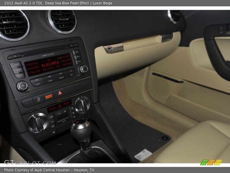 Deep Sea Blue Pearl Effect / Luxor Beige 2012 Audi A3 2.0 TDI