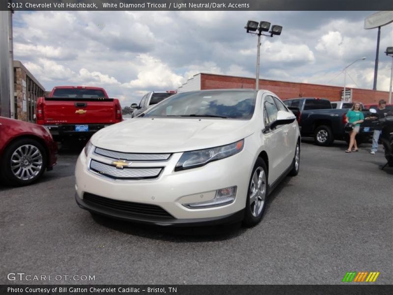 White Diamond Tricoat / Light Neutral/Dark Accents 2012 Chevrolet Volt Hatchback