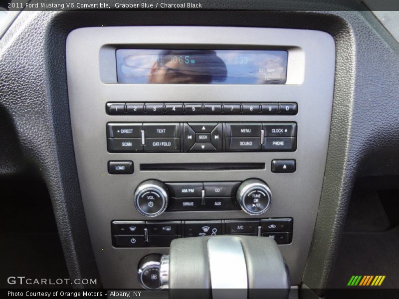 Controls of 2011 Mustang V6 Convertible