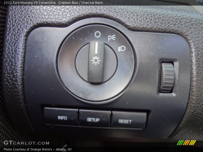 Controls of 2011 Mustang V6 Convertible