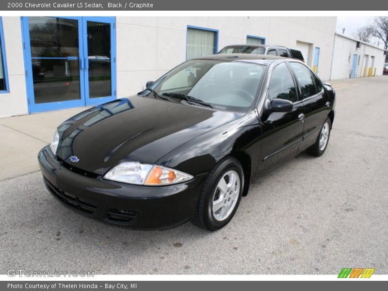 Front 3/4 View of 2000 Cavalier LS Sedan