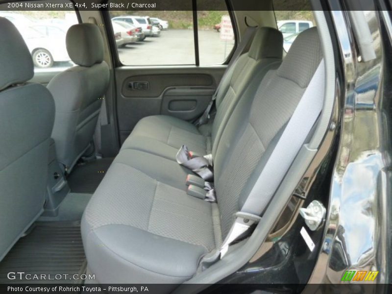Super Black / Charcoal 2004 Nissan Xterra XE 4x4