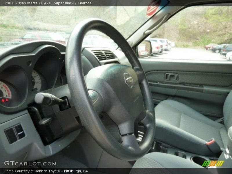 Super Black / Charcoal 2004 Nissan Xterra XE 4x4