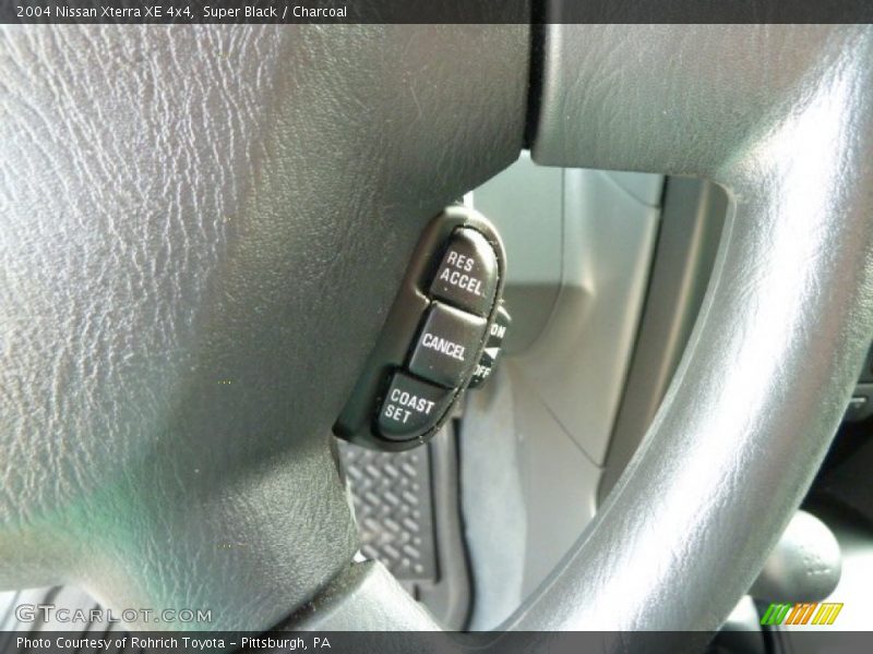 Super Black / Charcoal 2004 Nissan Xterra XE 4x4