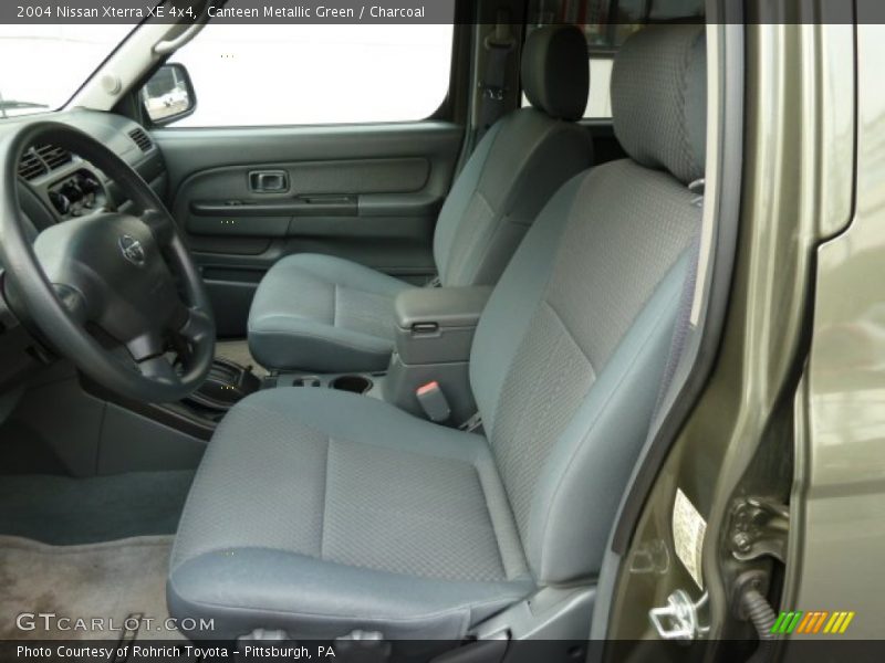  2004 Xterra XE 4x4 Charcoal Interior