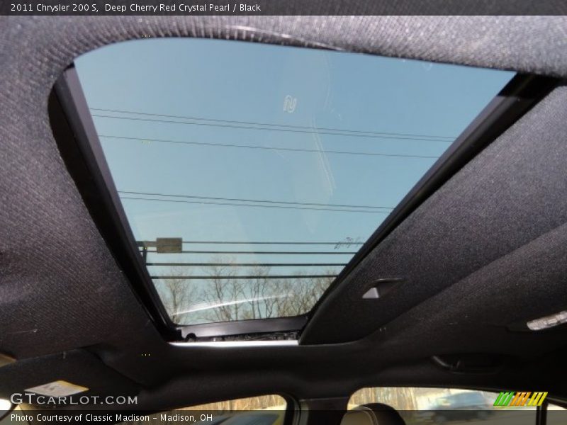 Deep Cherry Red Crystal Pearl / Black 2011 Chrysler 200 S