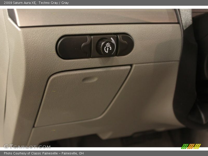 Techno Gray / Gray 2009 Saturn Aura XE
