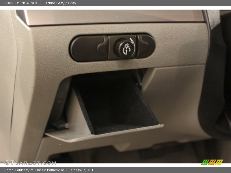 Techno Gray / Gray 2009 Saturn Aura XE