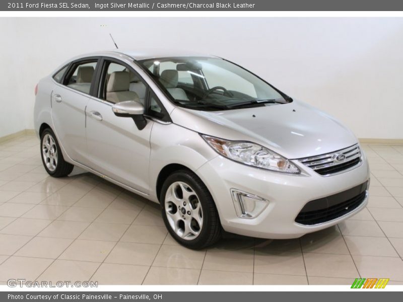 Front 3/4 View of 2011 Fiesta SEL Sedan