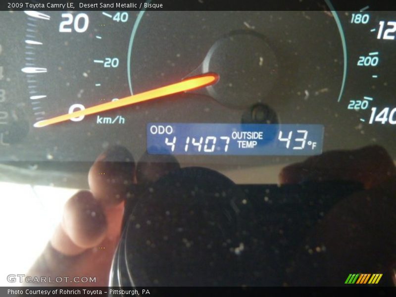Desert Sand Metallic / Bisque 2009 Toyota Camry LE