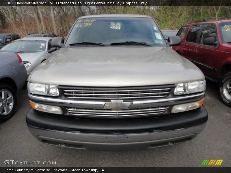 Light Pewter Metallic / Graphite Gray 2002 Chevrolet Silverado 1500 Extended Cab