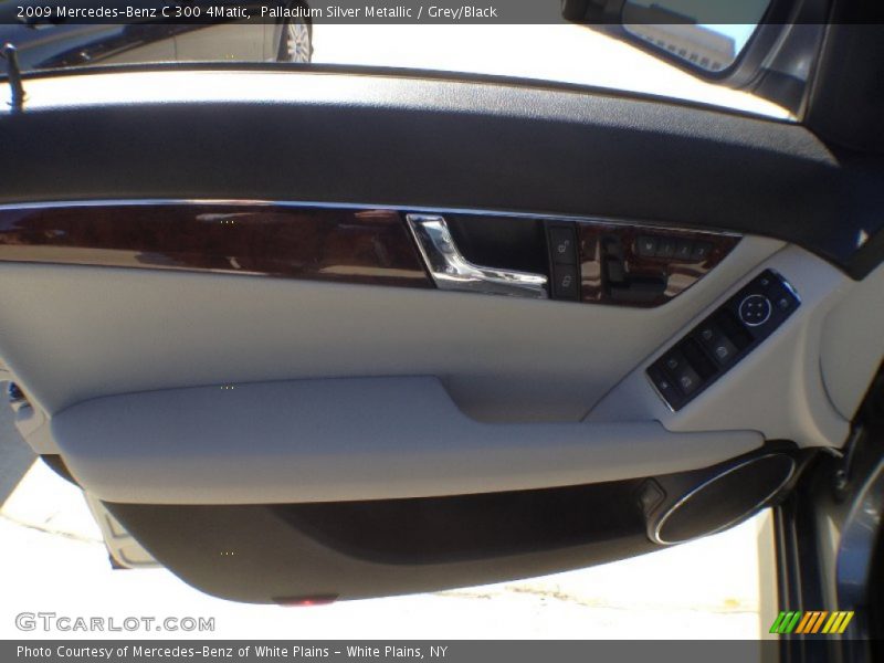 Palladium Silver Metallic / Grey/Black 2009 Mercedes-Benz C 300 4Matic