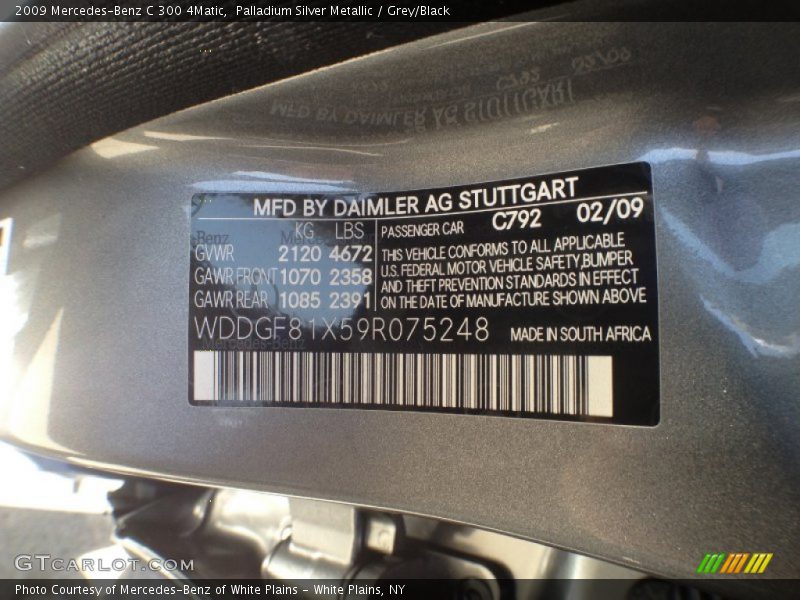 Palladium Silver Metallic / Grey/Black 2009 Mercedes-Benz C 300 4Matic