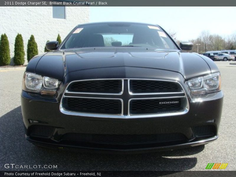 Brilliant Black Crystal Pearl / Black 2011 Dodge Charger SE