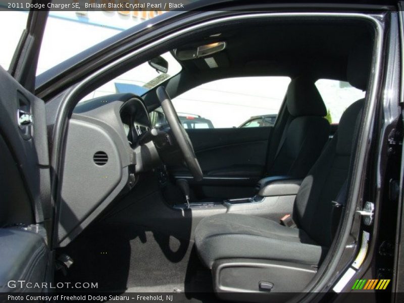 Brilliant Black Crystal Pearl / Black 2011 Dodge Charger SE