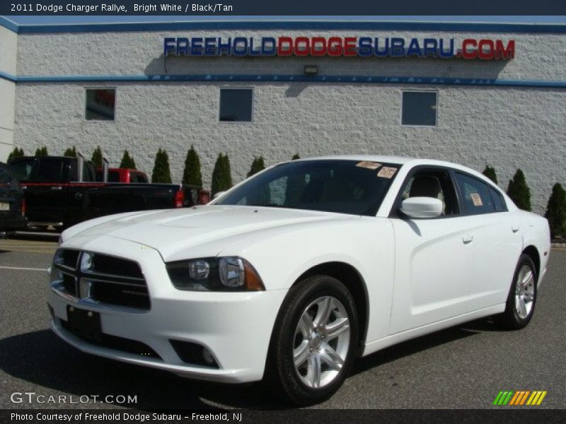 Bright White / Black/Tan 2011 Dodge Charger Rallye