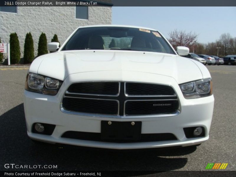 Bright White / Black/Tan 2011 Dodge Charger Rallye
