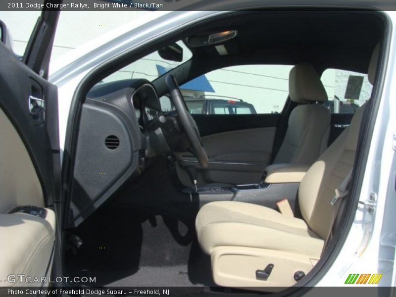 Bright White / Black/Tan 2011 Dodge Charger Rallye