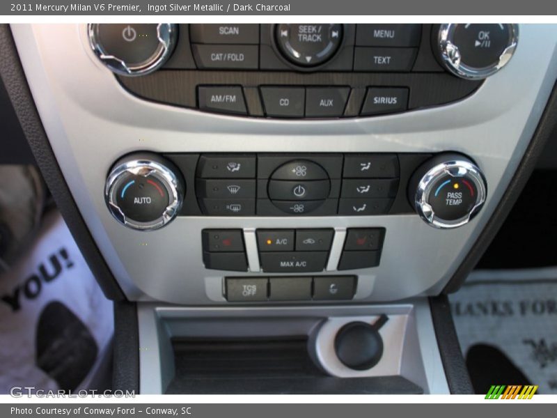 Ingot Silver Metallic / Dark Charcoal 2011 Mercury Milan V6 Premier
