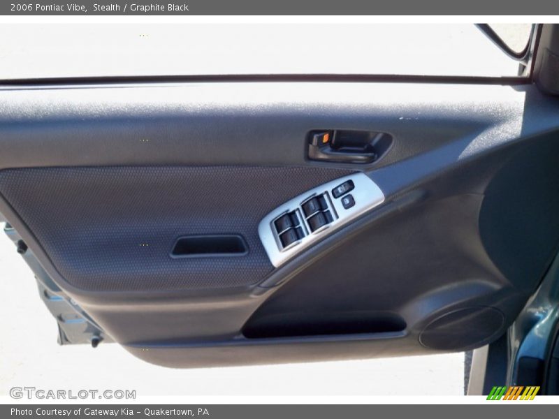 Stealth / Graphite Black 2006 Pontiac Vibe