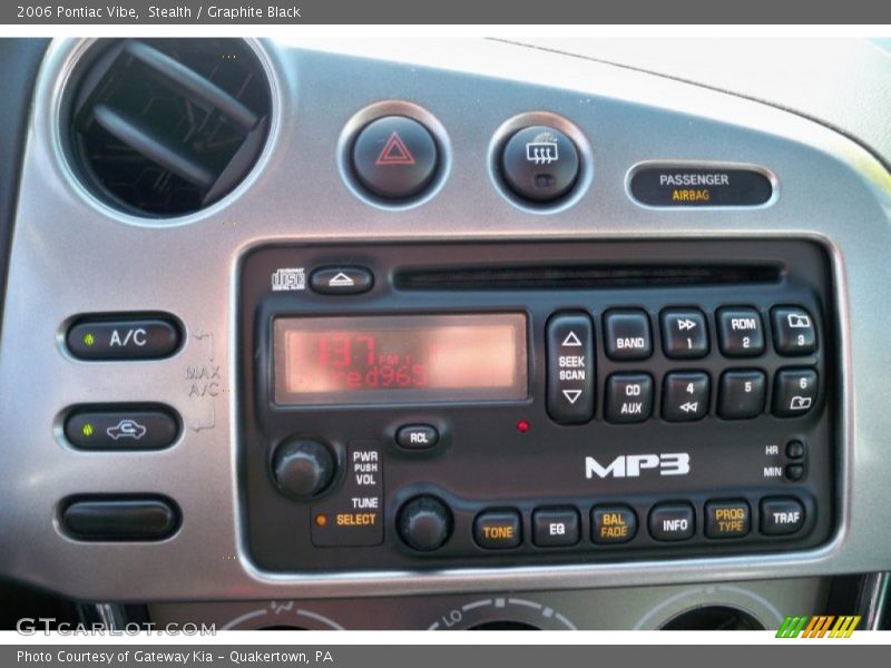 Stealth / Graphite Black 2006 Pontiac Vibe