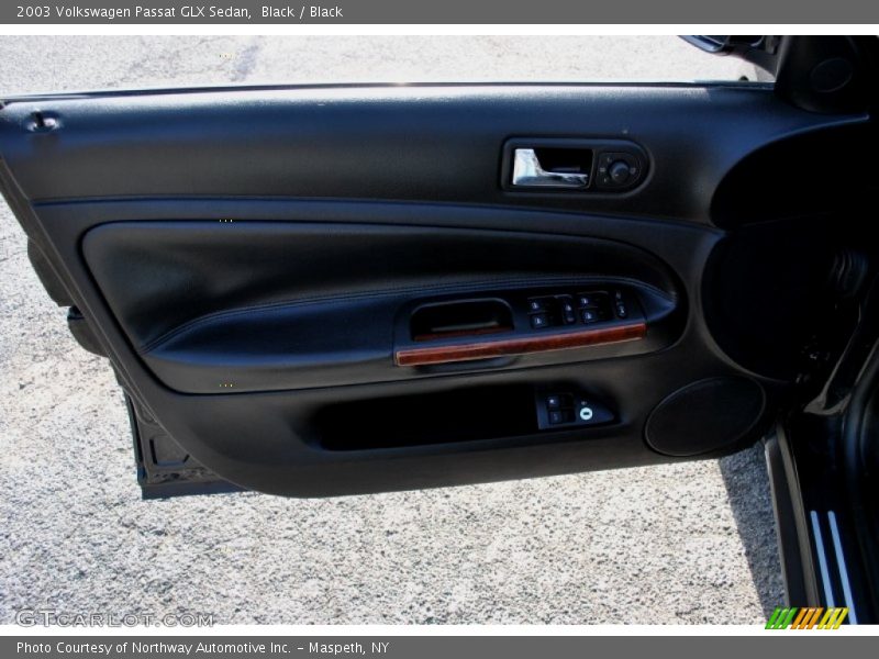 Black / Black 2003 Volkswagen Passat GLX Sedan