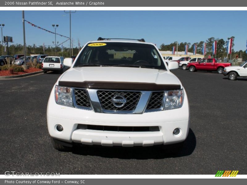 Avalanche White / Graphite 2006 Nissan Pathfinder SE