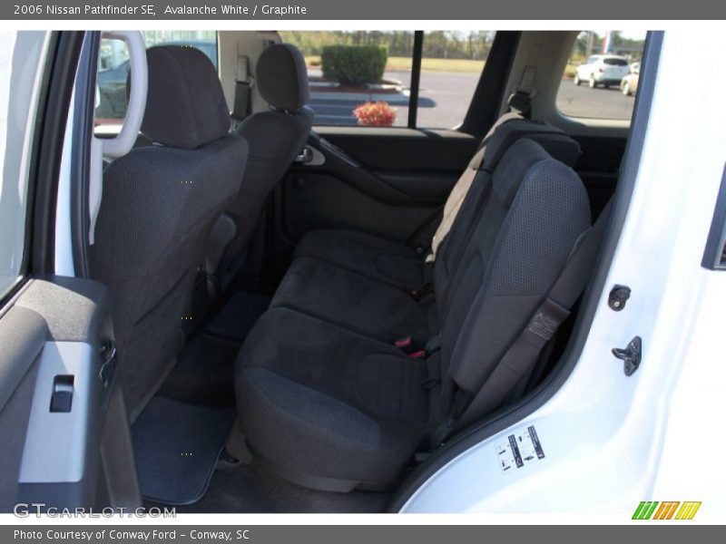 Avalanche White / Graphite 2006 Nissan Pathfinder SE