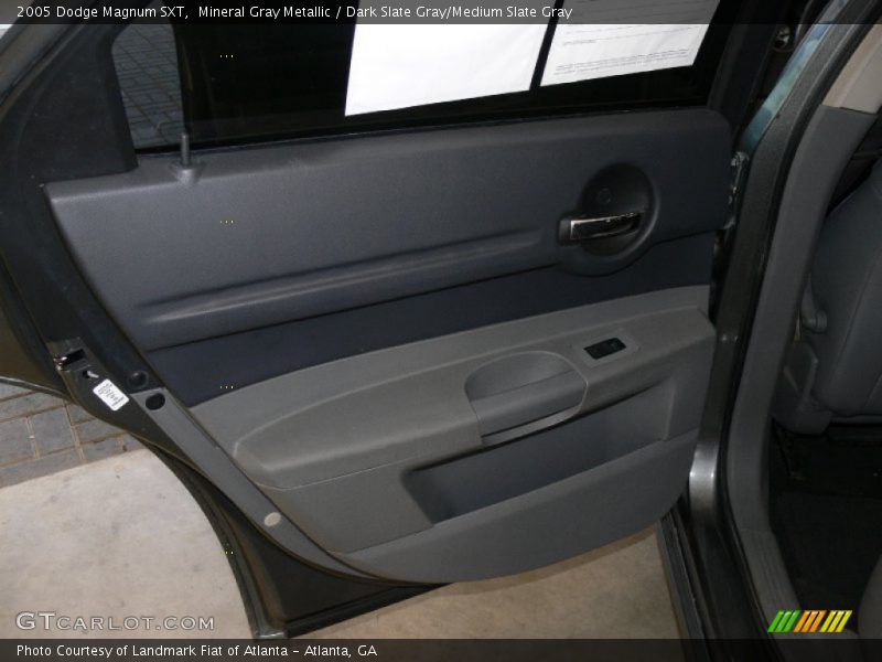 Mineral Gray Metallic / Dark Slate Gray/Medium Slate Gray 2005 Dodge Magnum SXT