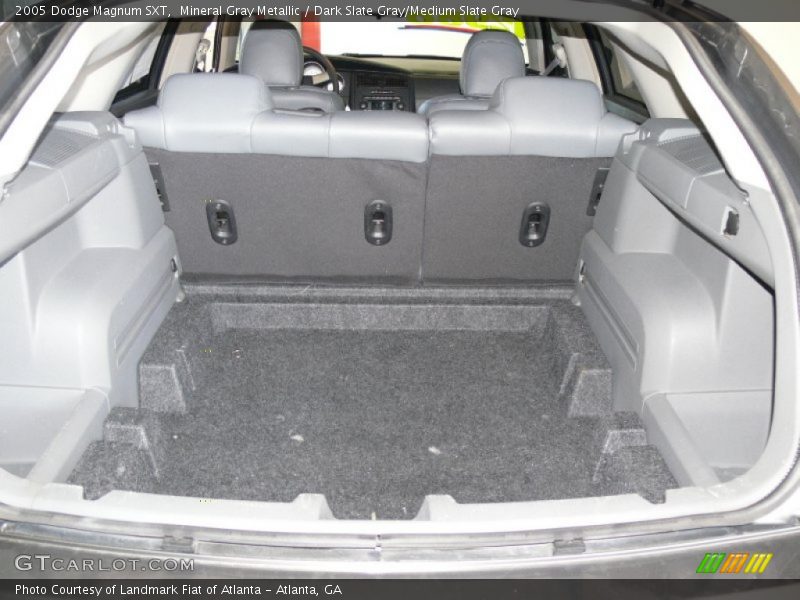 Mineral Gray Metallic / Dark Slate Gray/Medium Slate Gray 2005 Dodge Magnum SXT