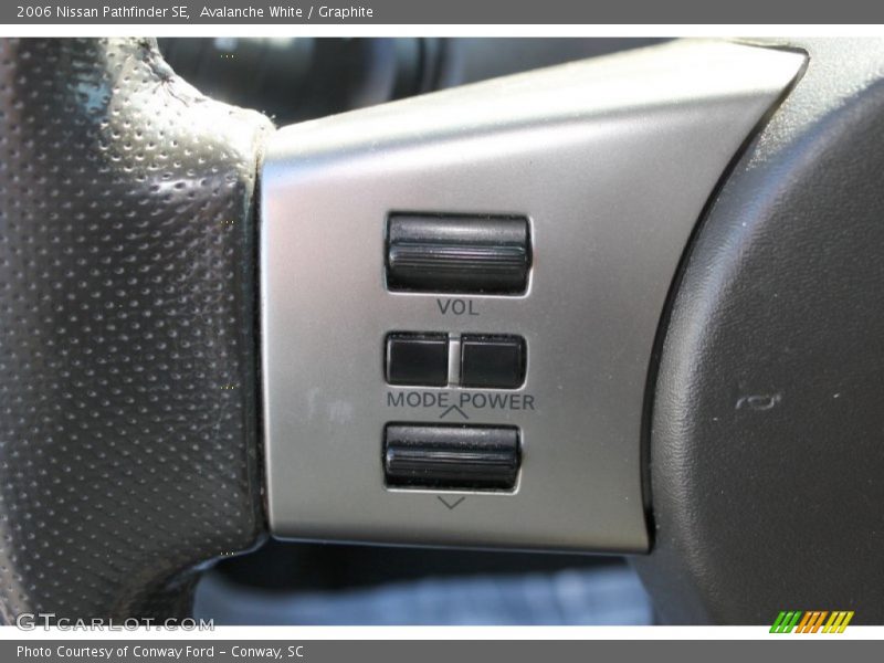 Avalanche White / Graphite 2006 Nissan Pathfinder SE