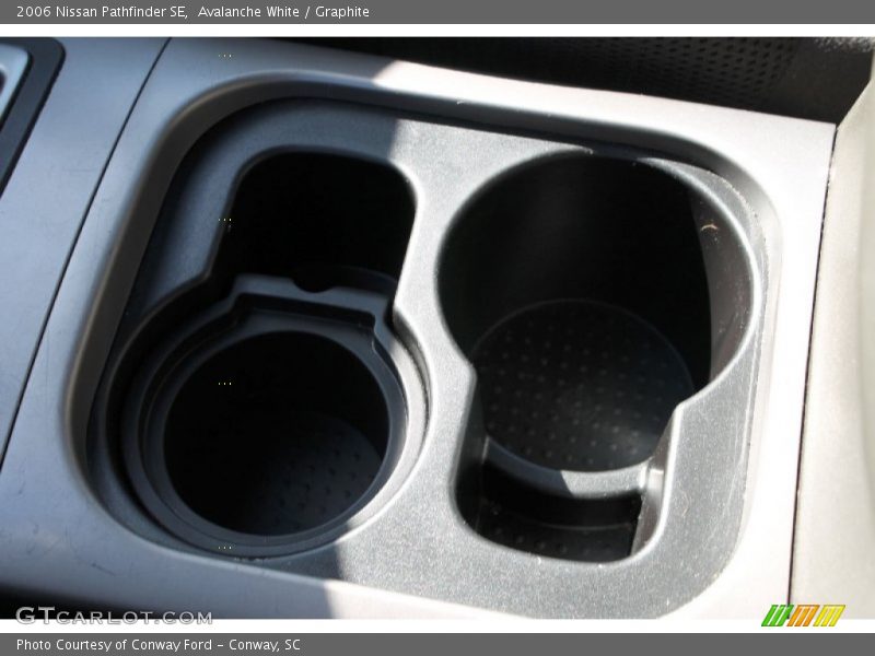 Avalanche White / Graphite 2006 Nissan Pathfinder SE