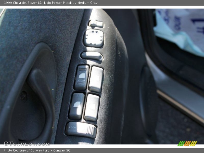 Light Pewter Metallic / Medium Gray 1999 Chevrolet Blazer LS