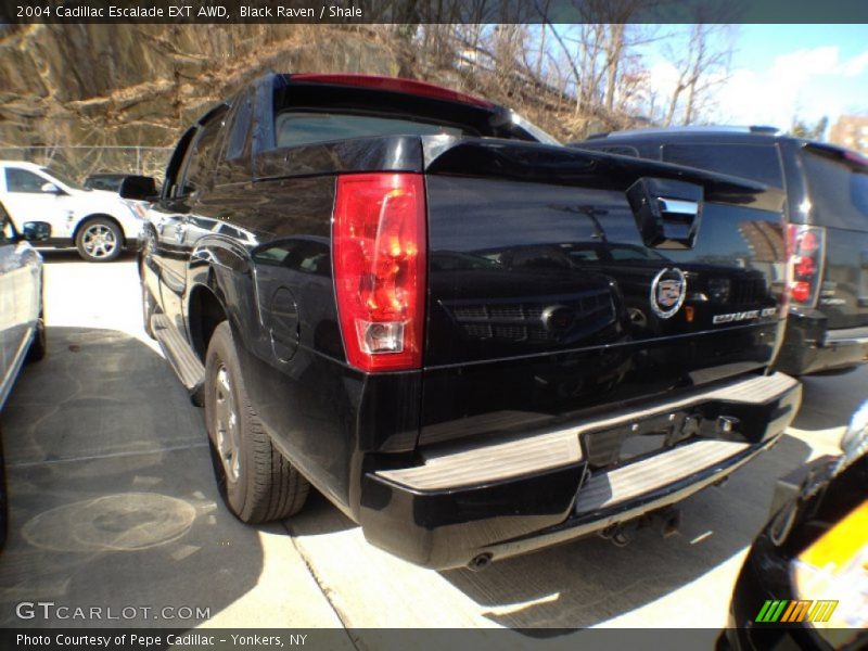 Black Raven / Shale 2004 Cadillac Escalade EXT AWD